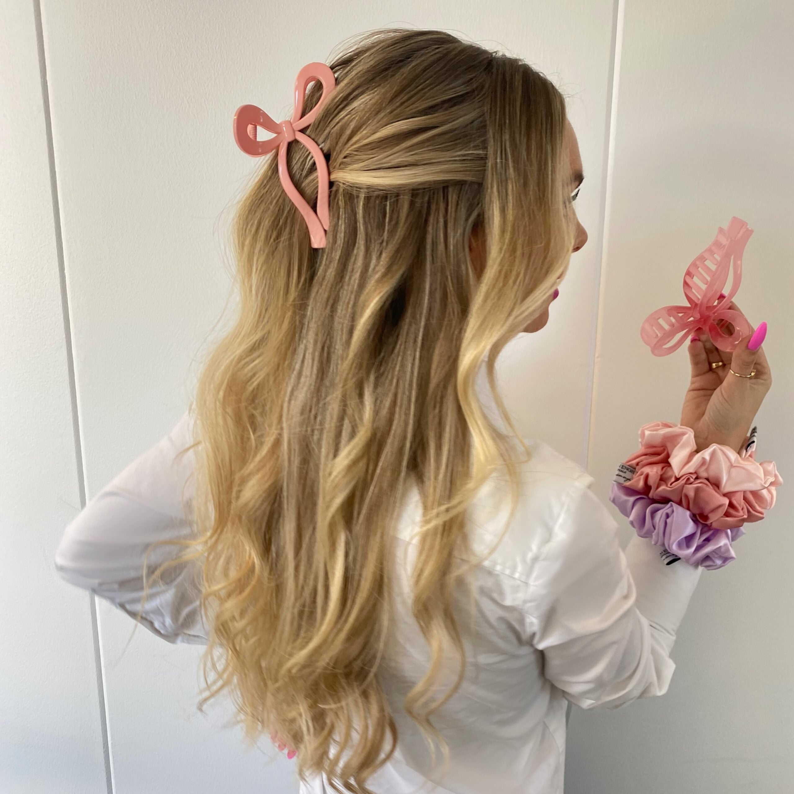 The Bow XXL Nude Pink • Ekstra stor sløjfe hårklemme